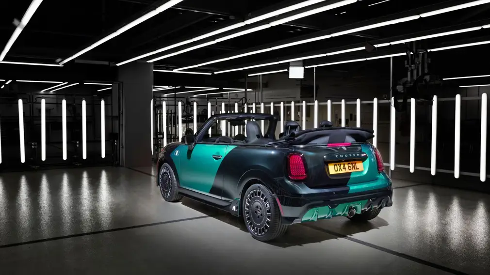 Mini JCW Convertible,MINI.01