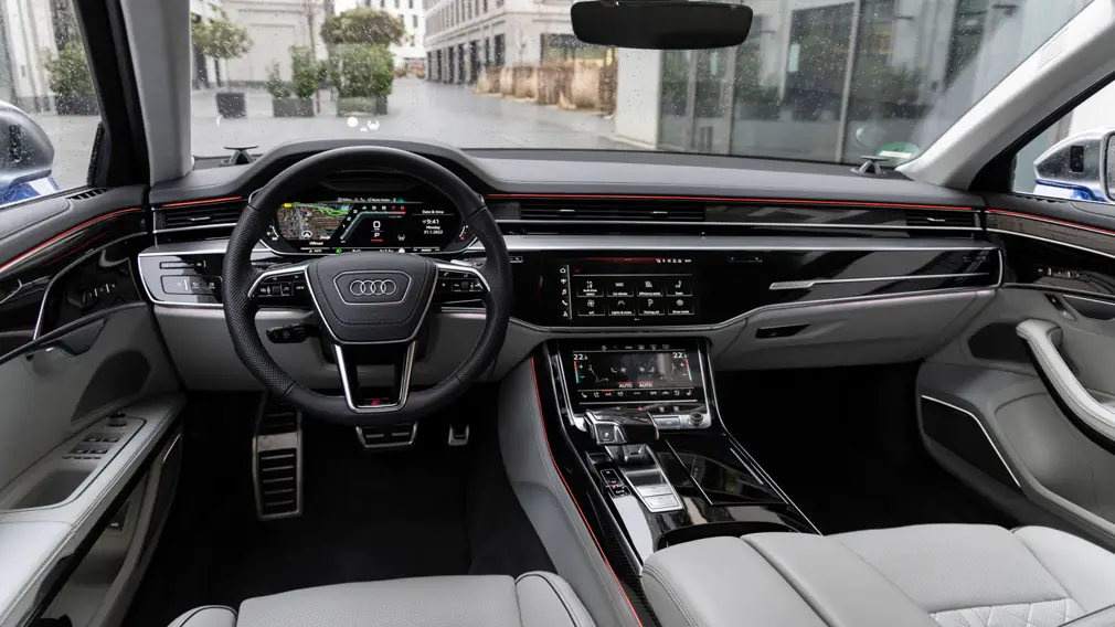 Audi S8