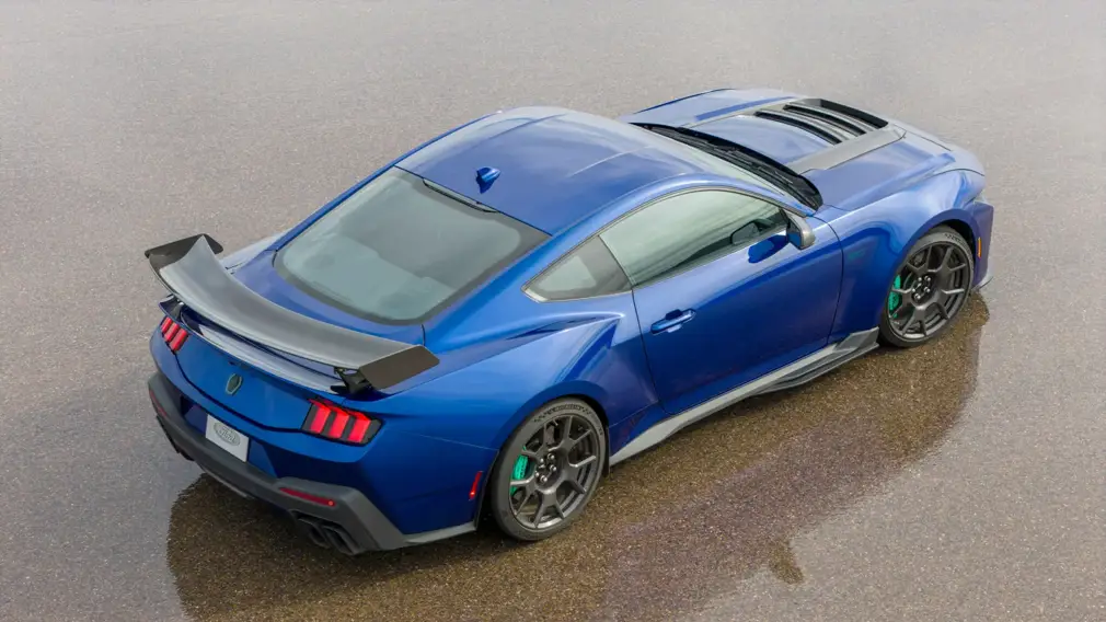 Ford Mustang Dark Horse SC