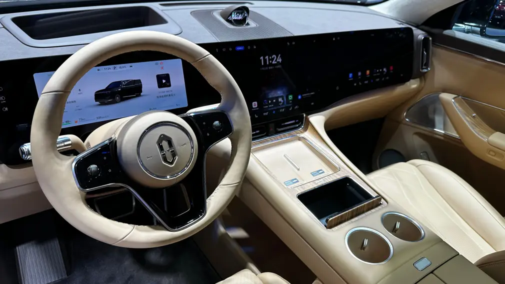 Автосалон в Гуанчжоу / Стенд Aito