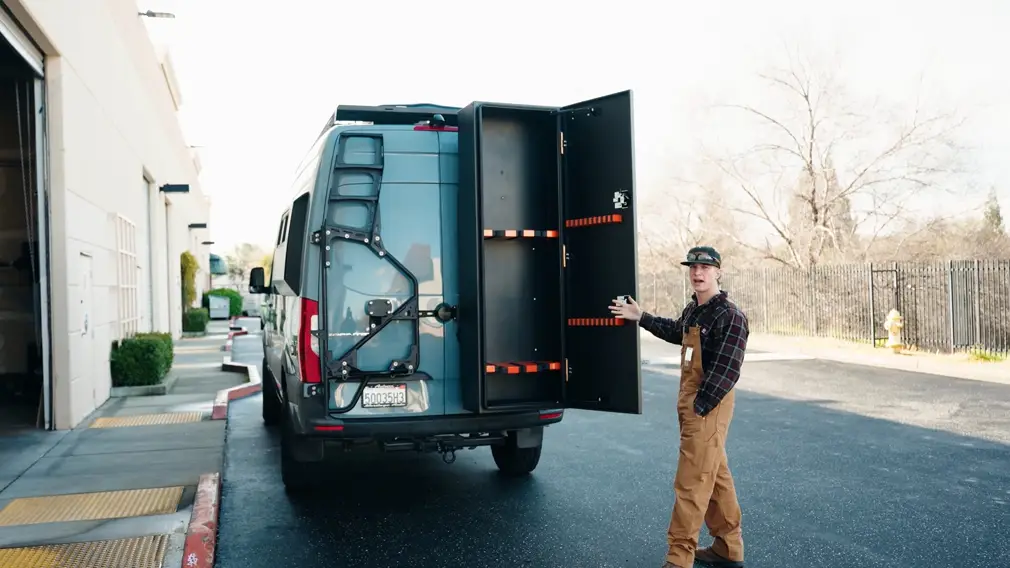 Mercedes-Benz Sprinter с тюнингом AdventureBumss