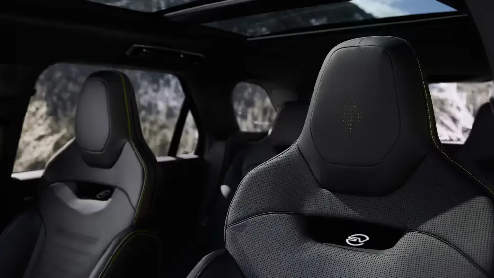 Range Rover Sport SV Winter Dusk