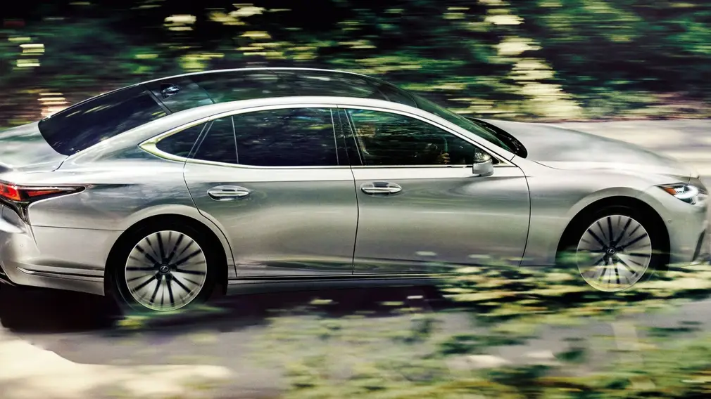 Lexus LS
