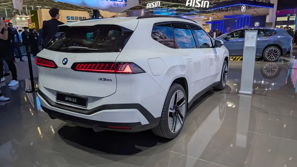 BMW iX3