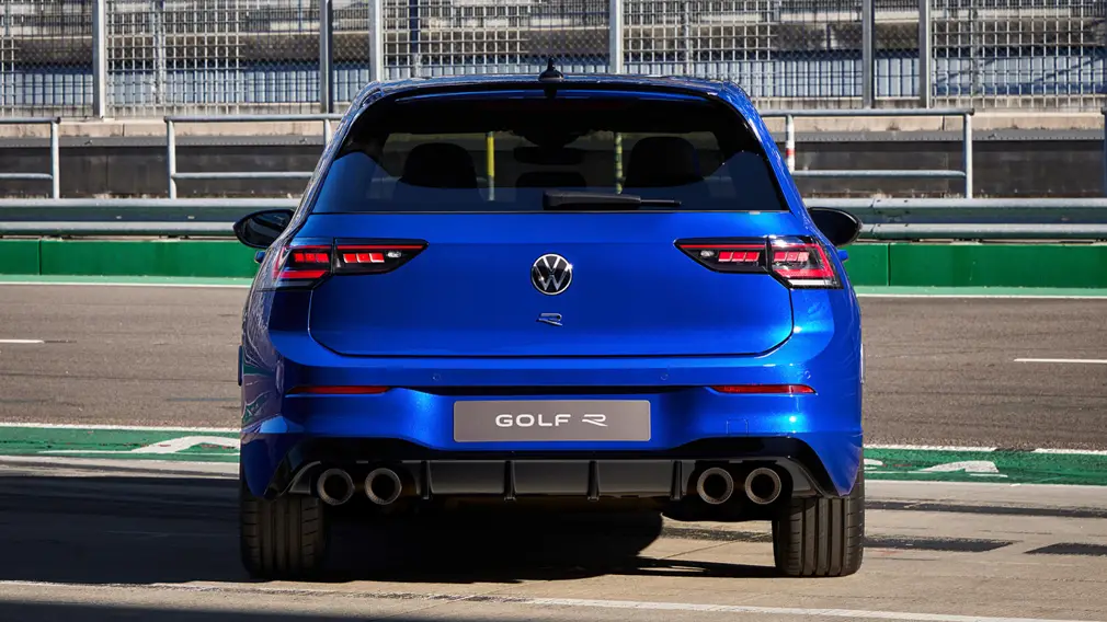 В Россию едут новые хэтчбеки Volkswagen Golf - сколько они будут стоить