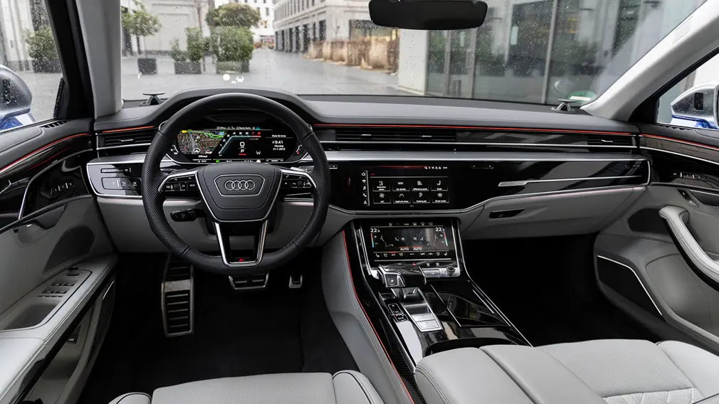 AUDI S8