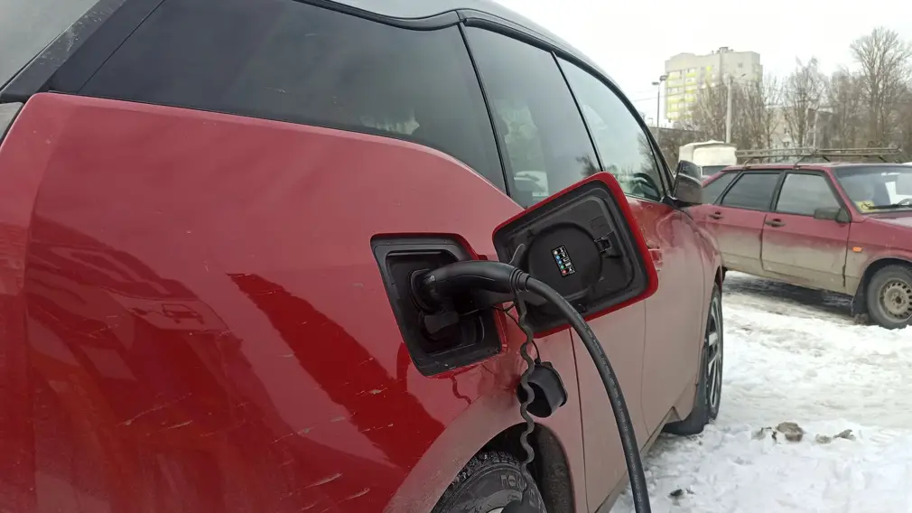 зарядка электромобиля