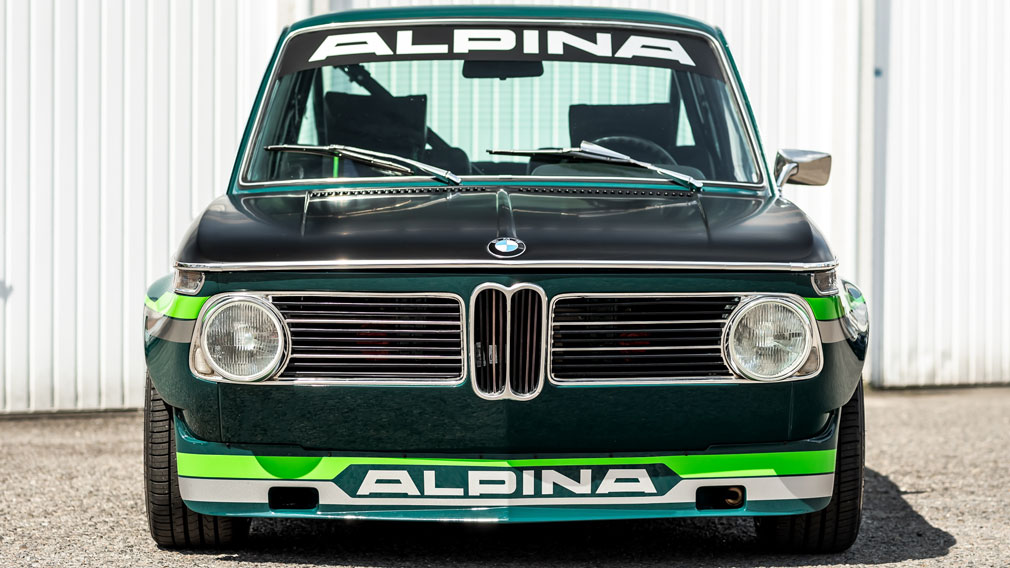 В Manhart обновили винтажный BMW, уже доработанный Alpina