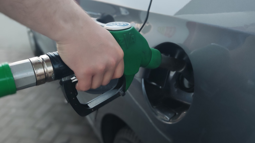 Автомобилистов предупредили о «зимнем» обмане с бензином на АЗС ...