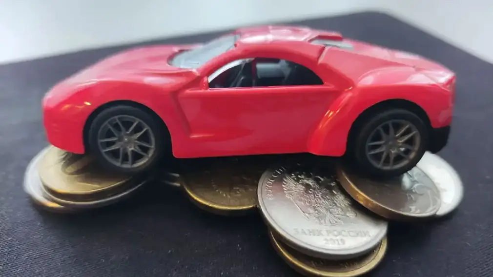 Игра на опережение: россияне берут автокредиты, спасаясь от повышения утильсбора Игра на опережение: россияне берут автокредиты, спасаясь от повышения утильсбора