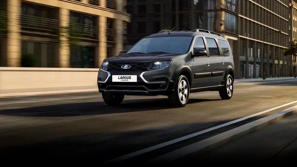 Стартовал выпуск 7-местных LADA Largus и Largus Cross: сколько они стоят