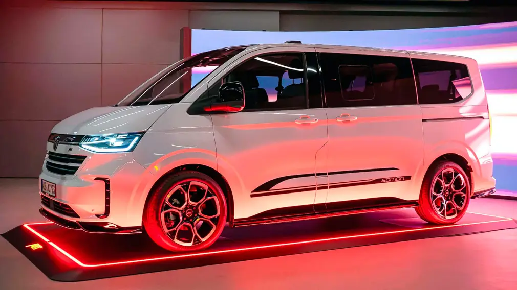 Рабочие фургоны VW выглядят быстрее: Transporter и Caravelle примерили обвес Abt