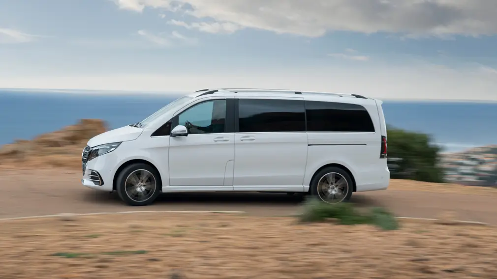 Полный привод, «дизель» на 237 сил и роскошный салон: Mercedes V-Class 2025 уже доступен в России
