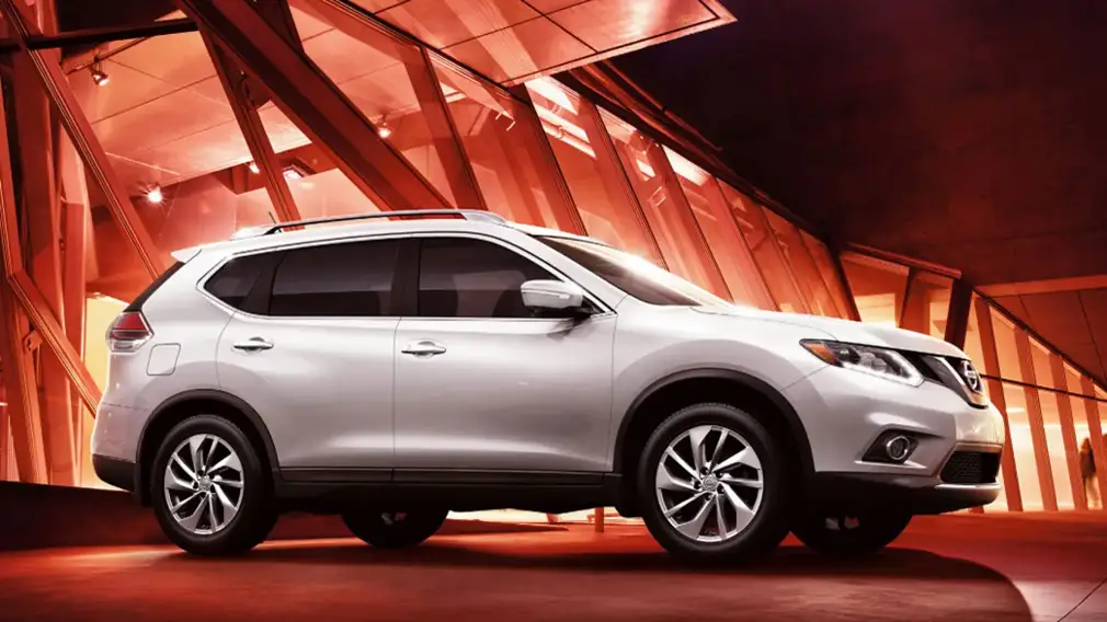 В РФ продают почти новый Nissan X-Trail питерской сборки: дешевле 3 млн рублей