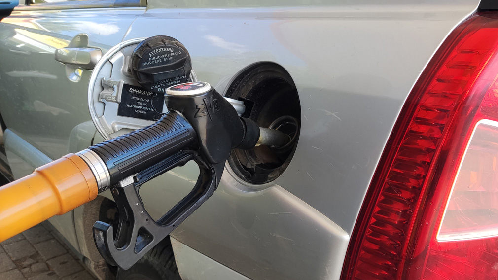 Водителей предупредили об опасности низкокачественного топлива для автомобиля