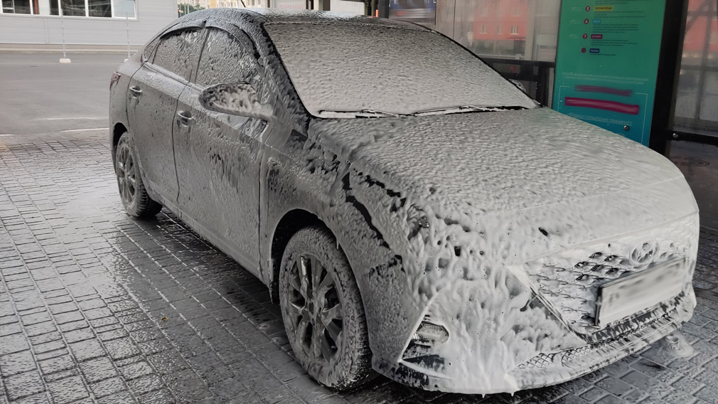 Как правильно мыть машину зимой: все нюансы и советы