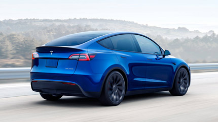 Компания Tesla продолжает снижать цены на свои электрокары