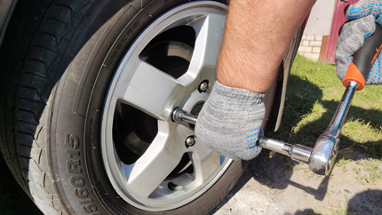 Водителям напомнили, когда нужно менять летнюю резину на зимнюю