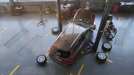 В РФ стали чаще обслуживать машины возрастом 4-5 лет в автосервисах