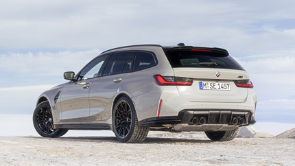 Заряженные универсалы BMW M3 Touring и Audi RS4 Avant сразилась на прямой