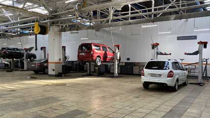 Как часто нужно менять моторное масло в автомобилях LADA