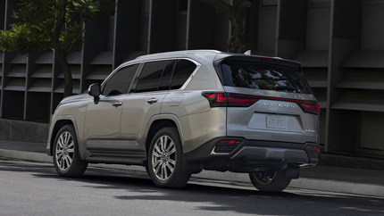 Lexus временно приостановил прием заказов на новые Lexus LX и NX в Японии из-за больших очередей