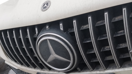 Кроссоверы Mercedes-Benz GLE и GLS попали под отзыв из-за негерметичных шлангов кондиционера