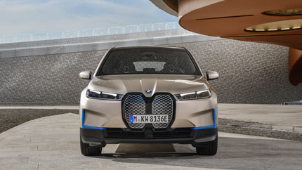 Электрокроссовер BMW iX может получить запас хода до 1 тыс. км