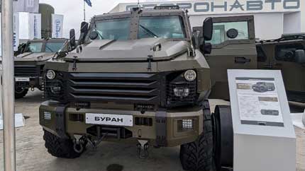 Полноприводный бронеавтомобиль БУРАН 10 показали на «Армия-2023»