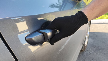 Автомобили HYUNDAI и KIA можно угнать с помощью обычного кабеля USB