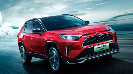Официальные дилеры Toyota начали продажи кроссоверов RAV4 из Китая: цены и комплектации