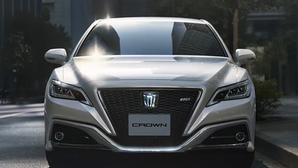 Седан Toyota Crown нового поколения представят 15 июля 2022 года