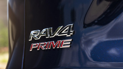 Toyota RAV4 Prime проехал без ДВС и без остановки для подзарядки почти 2 тыс. километров