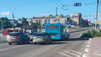 Автоэксперт Попов рассказал о двух основных проблемах внедрения электромобилей в РФ в 2022 году