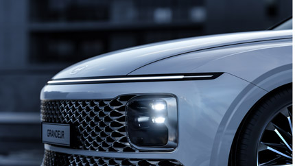 Hyundai представила седан Grandeur седьмого поколения