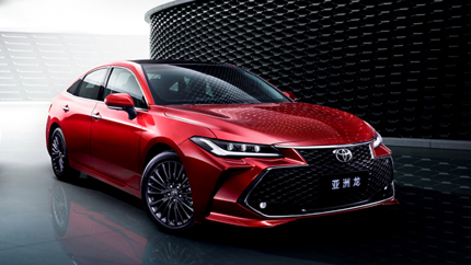 Как Camry, только круче: в РФ появился новый седан Toyota