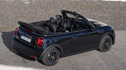Представлен первый полностью электрический кабриолет MINI Cooper SE