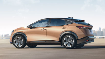 На рынке РФ появился новый электрокроссовер Nissan