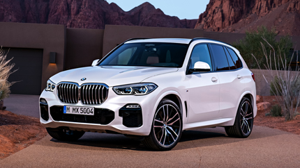Кроссоверы BMW X5 попали под отзыв из-за подголовников второго ряда
