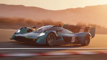 Всего 10 машин: представлен трековый гиперкар Aston Martin Valkyrie LM