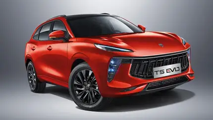 В России резко подешевел кроссовер Forthing T5 Evo