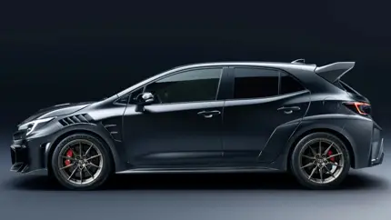Карбон, «механика» и минус 30 кг: Toyota подготовила GRMN Corolla