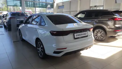 Стало известно, сколько автотехники купили россияне в первую неделю июня