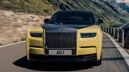 Rolls-Royce представил уникальный Phantom со слитком золота в салоне