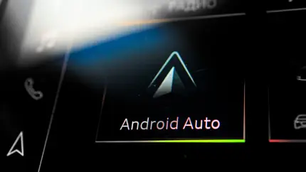 Google тестирует более темные цвета Google Maps в Android Auto