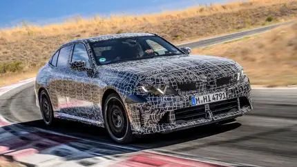 BMW раскрыла новую 3 Series: 443 л.с. и режим дрифта появятся впервые