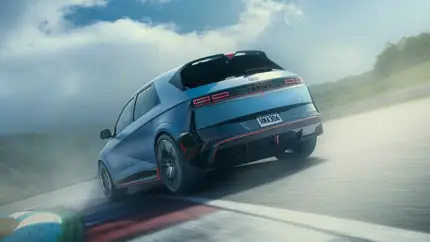 BMW M4 Competition и электрокроссовер Hyundai Ioniq 5 N сразились в U-drag – конкуренции не получилось