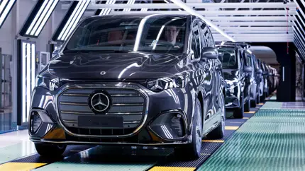 Mercedes VLE с запасом хода свыше 700 км вышел на конвейер
