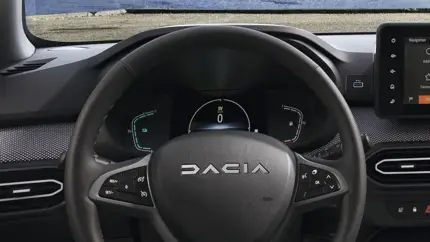 Бюджетный, но современный: Dacia готовит к премьере обновленный Jogger