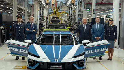 Кому-то LADA Granta, а кому-то — Lamborghini: этот гиперкар встал на вооружение полиции